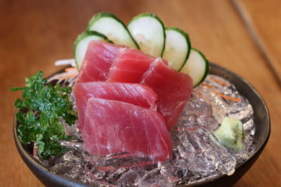 Sumptuous bowl of tuna sashimi on ice