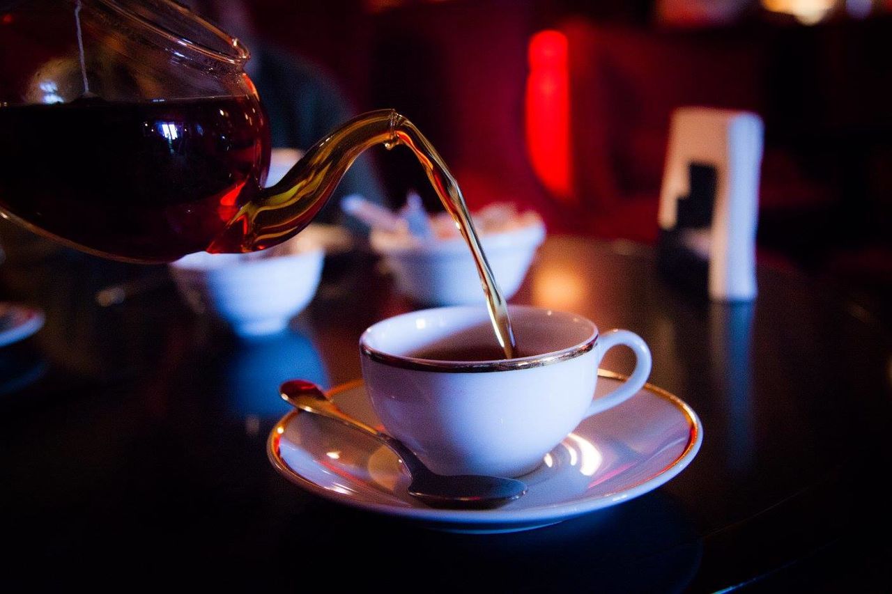 drink, tea cup, cup, tea - hot drink, food and drink, refreshment, saucer, indoors, close-up, teapot, heat - temperature, no people, freshness, day