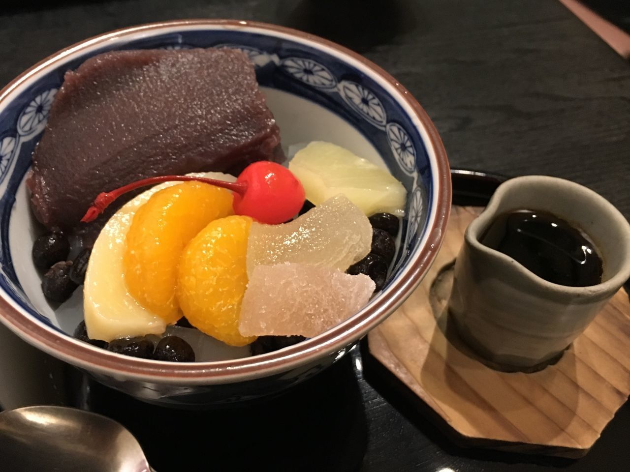 HIGH ANGLE VIEW OF ICE CREAM IN BOWL