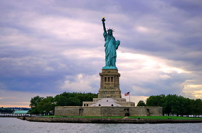 Statue of liberty against sky