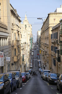 Traffic on road in city