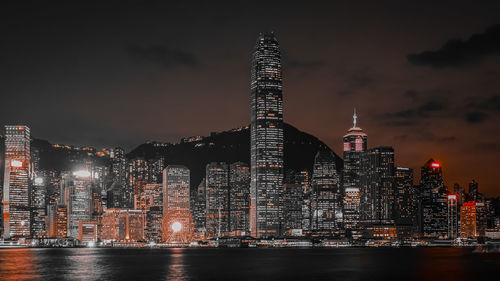 Night view of victoria bay