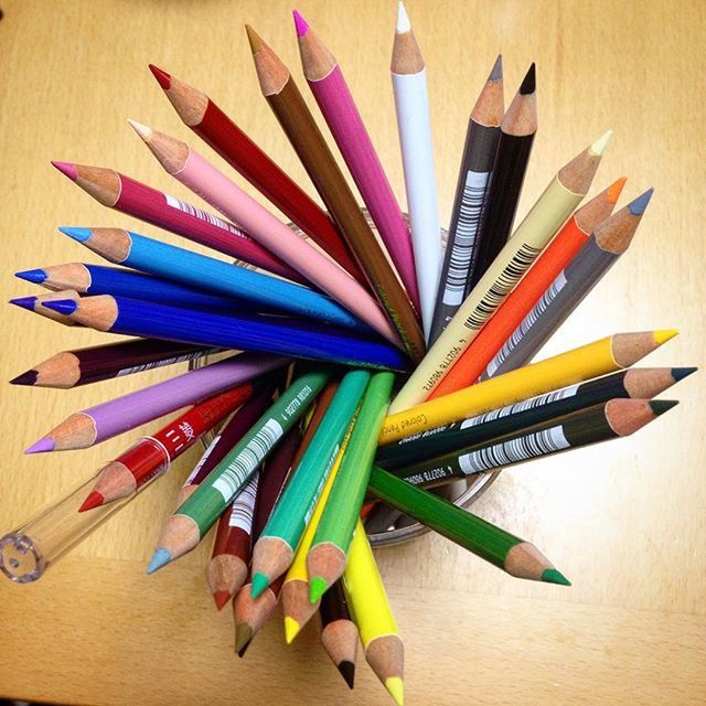 indoors, still life, multi colored, variation, pencil, close-up, table, large group of objects, education, colored pencil, studio shot, art and craft, paper, arrangement, choice, white background, creativity, colorful, high angle view, book