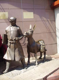 Statue of horse