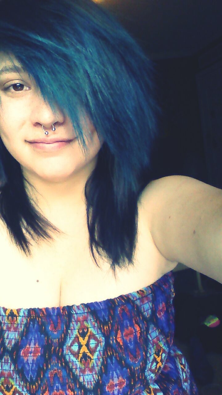 Blue hair dye