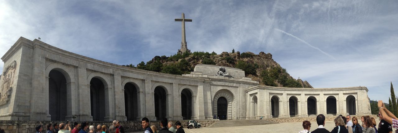 TOURISTS AT TEMPLE