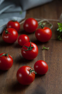 Close-up of tomatoes on cutting board