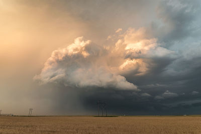 Convection and colors at the back of a texas thunderstorm