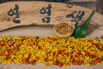 Close-up of yellow flowers