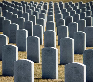 Abraham lincoln national cemetery grave markers