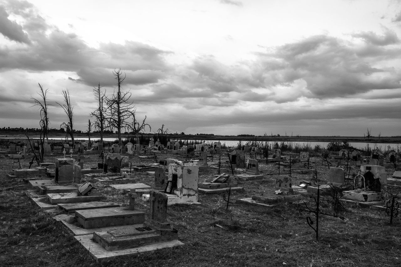 PANORAMIC VIEW OF CEMETERY