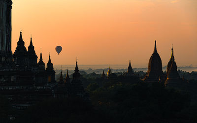 Balloons at surrise over bagan valley.