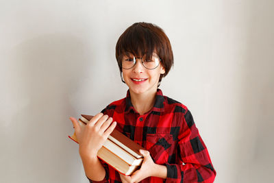 Portrait of a smiling young woman