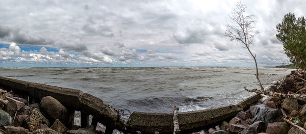 Panoramic view of sea against sky