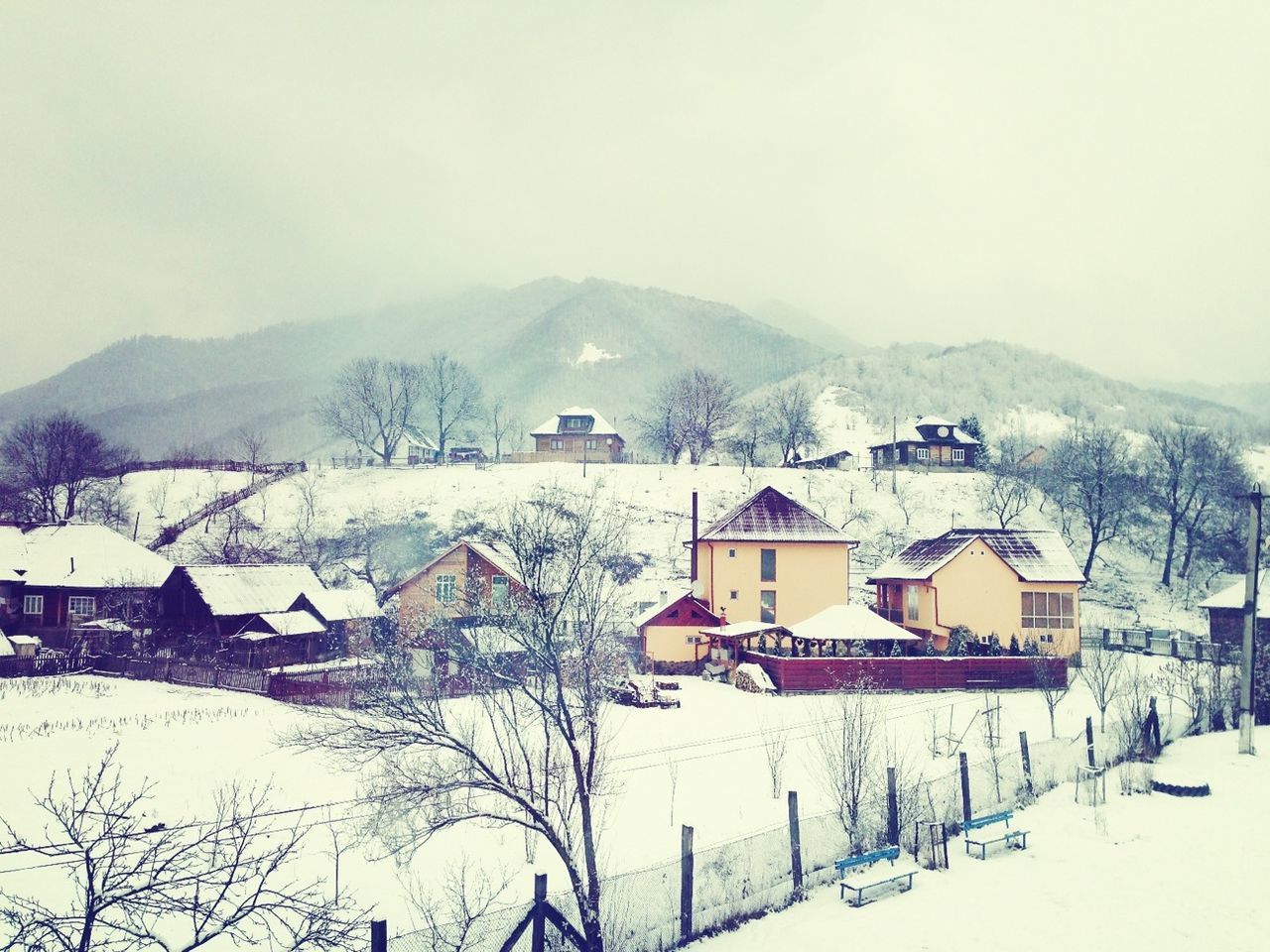 snow, winter, cold temperature, season, weather, building exterior, mountain, covering, architecture, built structure, house, landscape, white color, tranquil scene, nature, residential structure, beauty in nature, scenics, tranquility, frozen