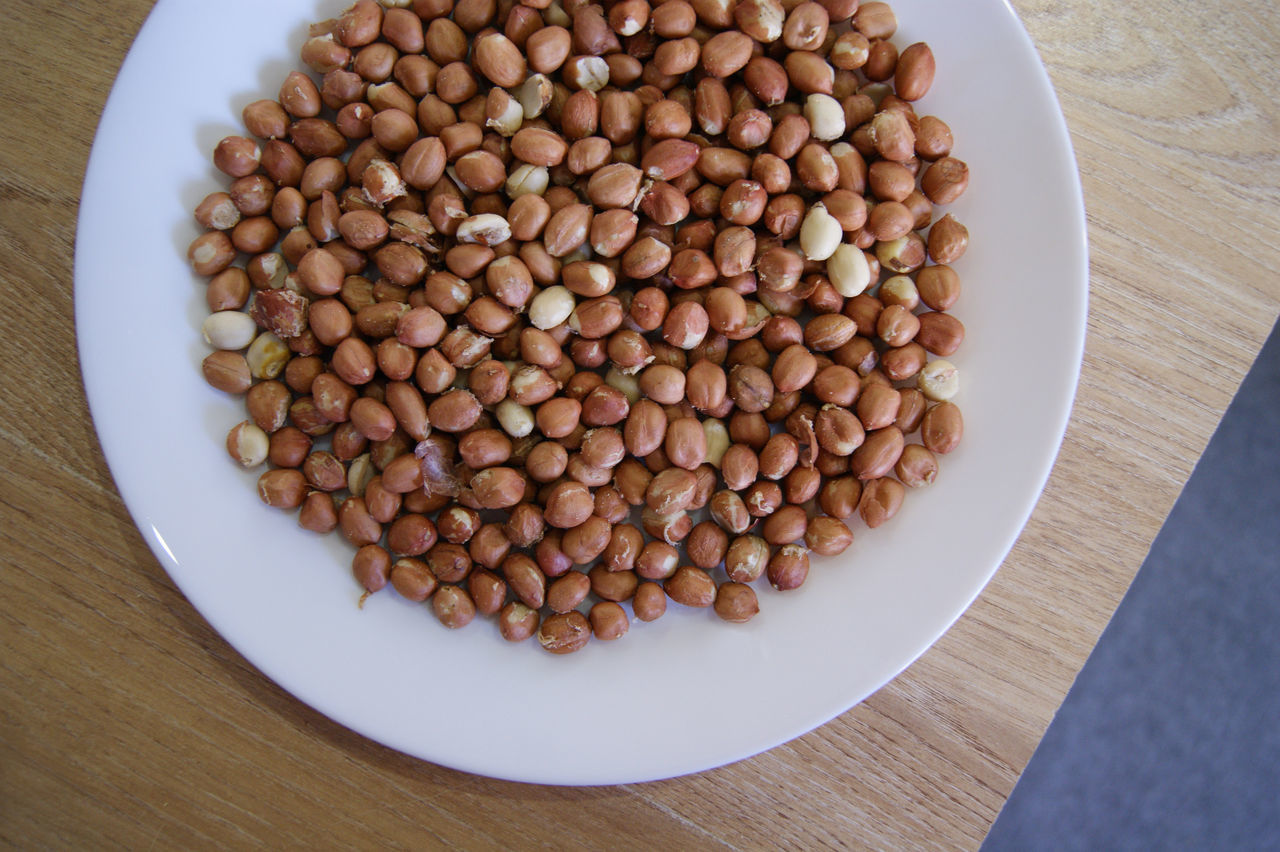 HIGH ANGLE VIEW OF BREAKFAST ON TABLE