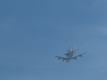 The space shuttle endeavor piggyback on a boeing 747