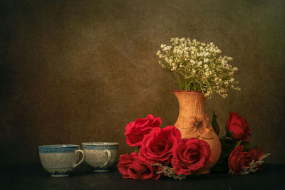 Close-up of rose bouquet on table