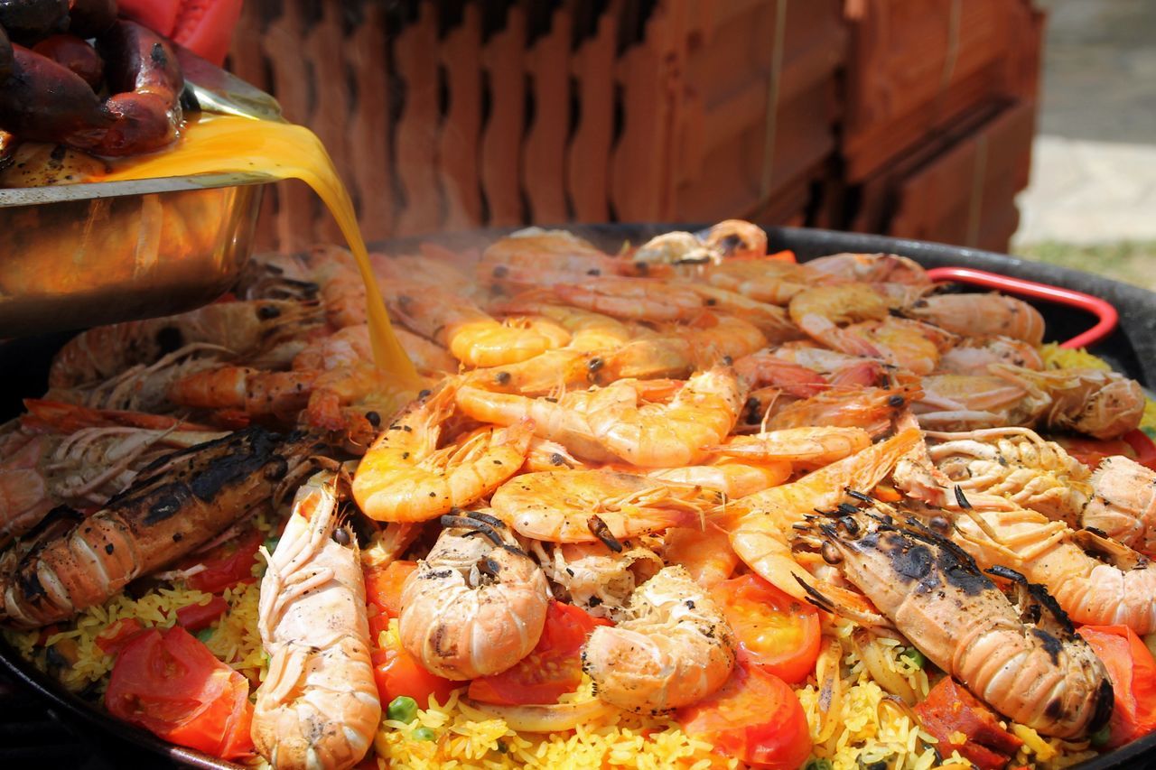 food and drink, food, freshness, healthy eating, close-up, still life, indoors, seafood, meat, vegetable, focus on foreground, for sale, fish, cooking, market stall, retail, raw food, roasted, abundance, preparation