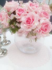 Close-up of rose bouquet on table