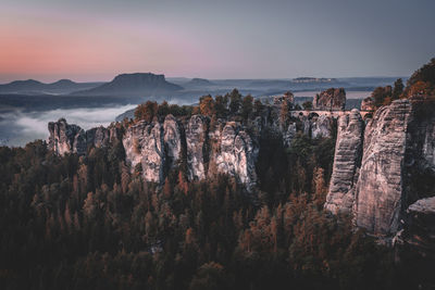 Sunrise and sunset at the bastei bridge in saxon switzerland, germany. sonnenaufgang an der bastei