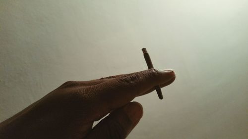 Close-up of cropped hand