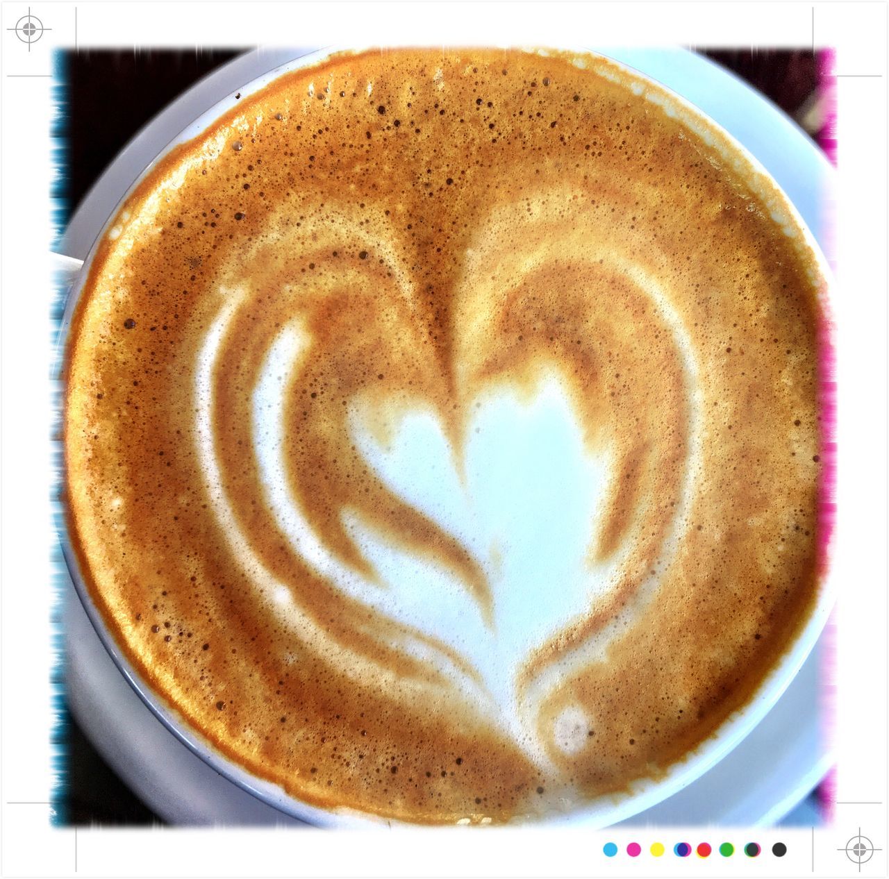 DIRECTLY ABOVE SHOT OF COFFEE CUP ON TABLE