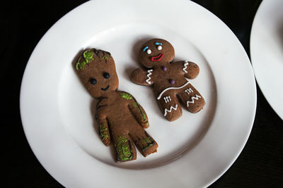 Christmas cookies, gingerbread, movie, breakfast in a cafe