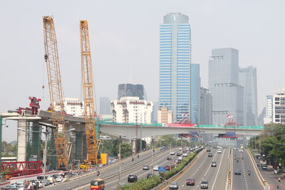 Lrt jakarta track longspan construction