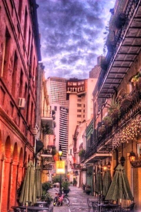 Pirate Alley ,New ORLEANS