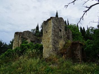 Old ruins against cloudy sky