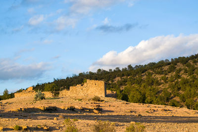 View of old ruins against sky