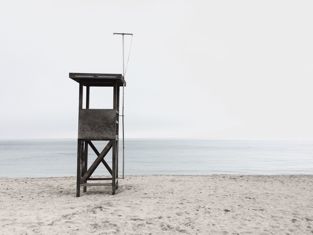 sea, horizon over water, beach, water, shore, sand, tranquility, tranquil scene, clear sky, scenics, copy space, absence, beauty in nature, nature, sky, idyllic, empty, day, built structure, remote