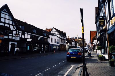 Traffic on road in city