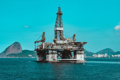 Offshore exploration platform for the oil industry in guanabara bay, rio de janeiro, brazil