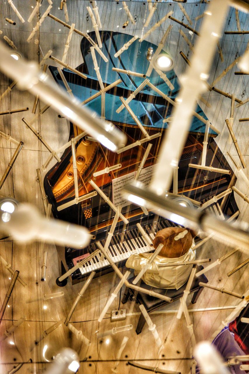 indoors, metal, abandoned, metallic, damaged, obsolete, high angle view, factory, deterioration, close-up, industry, no people, run-down, messy, broken, old, day, metal grate, construction site