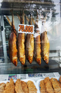 Smoked milkfish at a price of rp. 70 thousand is ready for sale. smoked milkfish is a typical dish