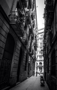 Narrow alley in city