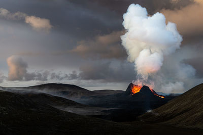 Beautiful volcanic eruption in fagradalsfjall in southern iceland. 