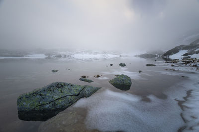 Scenic view of sea against sky in retezat mountains 