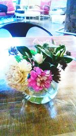Close-up of pink flowers in vase