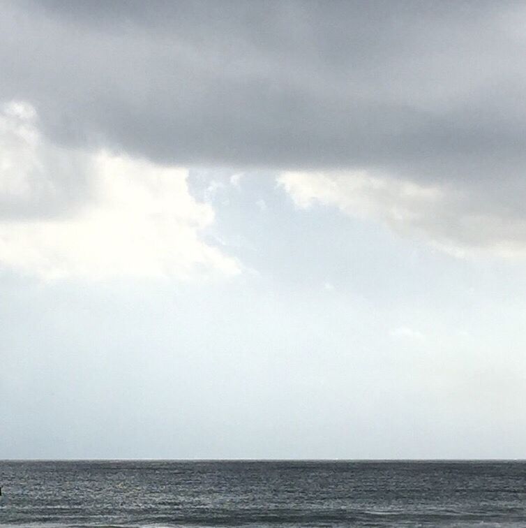 sea, horizon over water, tranquil scene, water, tranquility, scenics, sky, waterfront, beauty in nature, nature, idyllic, cloud - sky, seascape, cloud, cloudy, outdoors, day, remote, rippled, no people