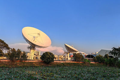 radio telescope