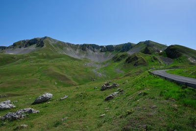 Mountain complex of the mountains of campo imperatore abruzzo