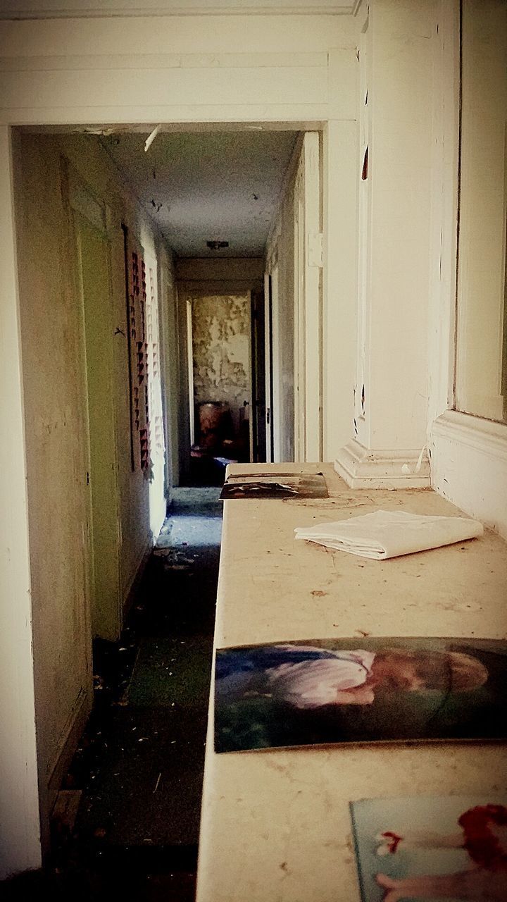 INTERIOR OF ABANDONED BUILDING