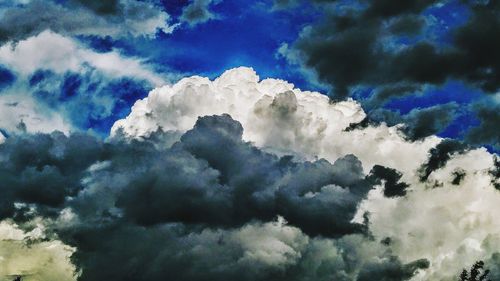 Low angle view of cloudscape against sky