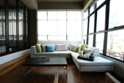 Table and chairs in living room