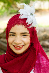 Portrait of a smiling young woman