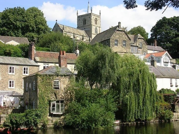 building exterior, architecture, built structure, tree, water, house, waterfront, residential building, residential structure, reflection, sky, town, river, lake, growth, residential district, day, canal, outdoors, nature