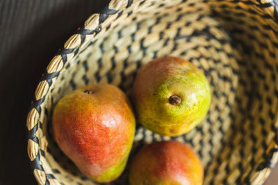 Close-up of apples in basket